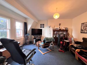 FLAT E- click for photo gallery